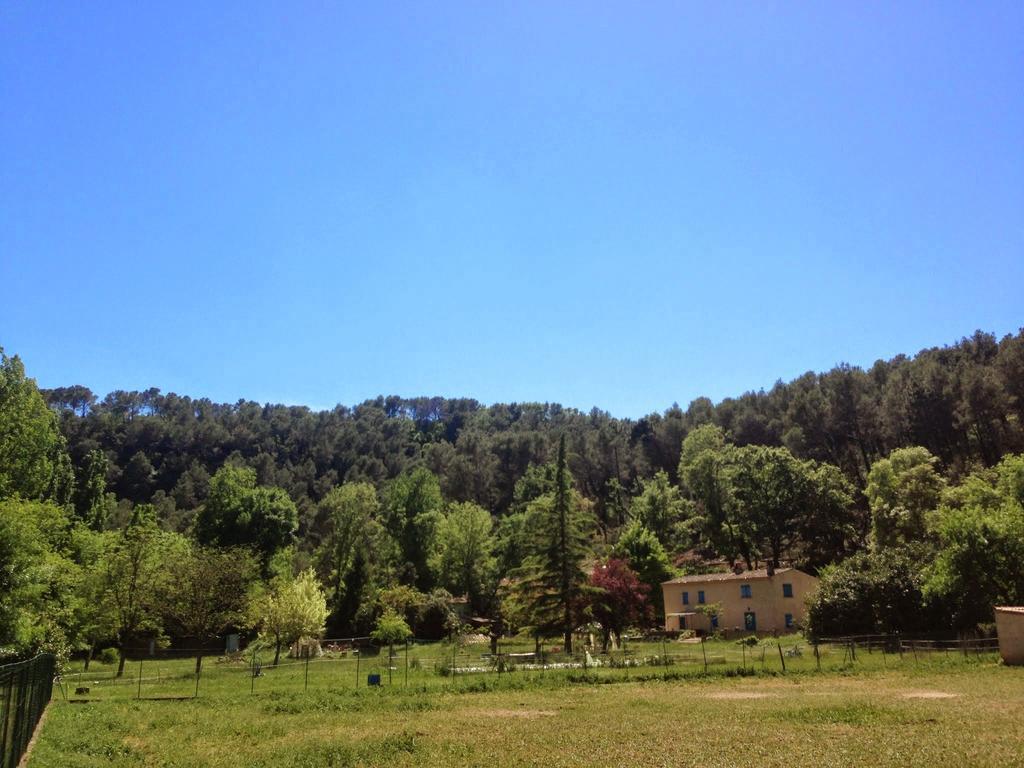Вилла Domaine De La Provenc'Ane Салерн Номер фото